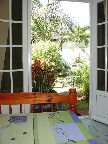 Hotel Chez Papa Daya Saint Pierre Ngoại thất bức ảnh