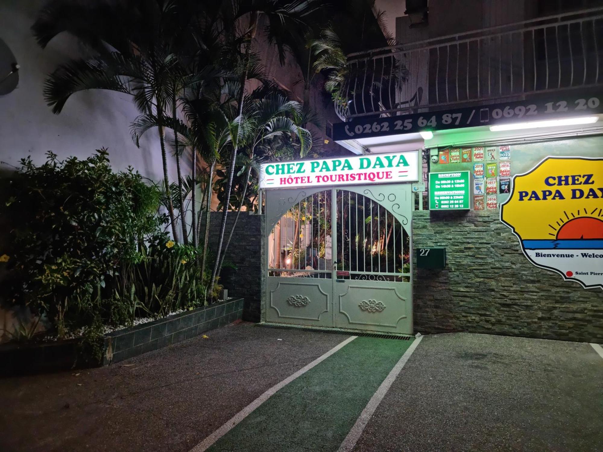 Hotel Chez Papa Daya Saint Pierre Ngoại thất bức ảnh