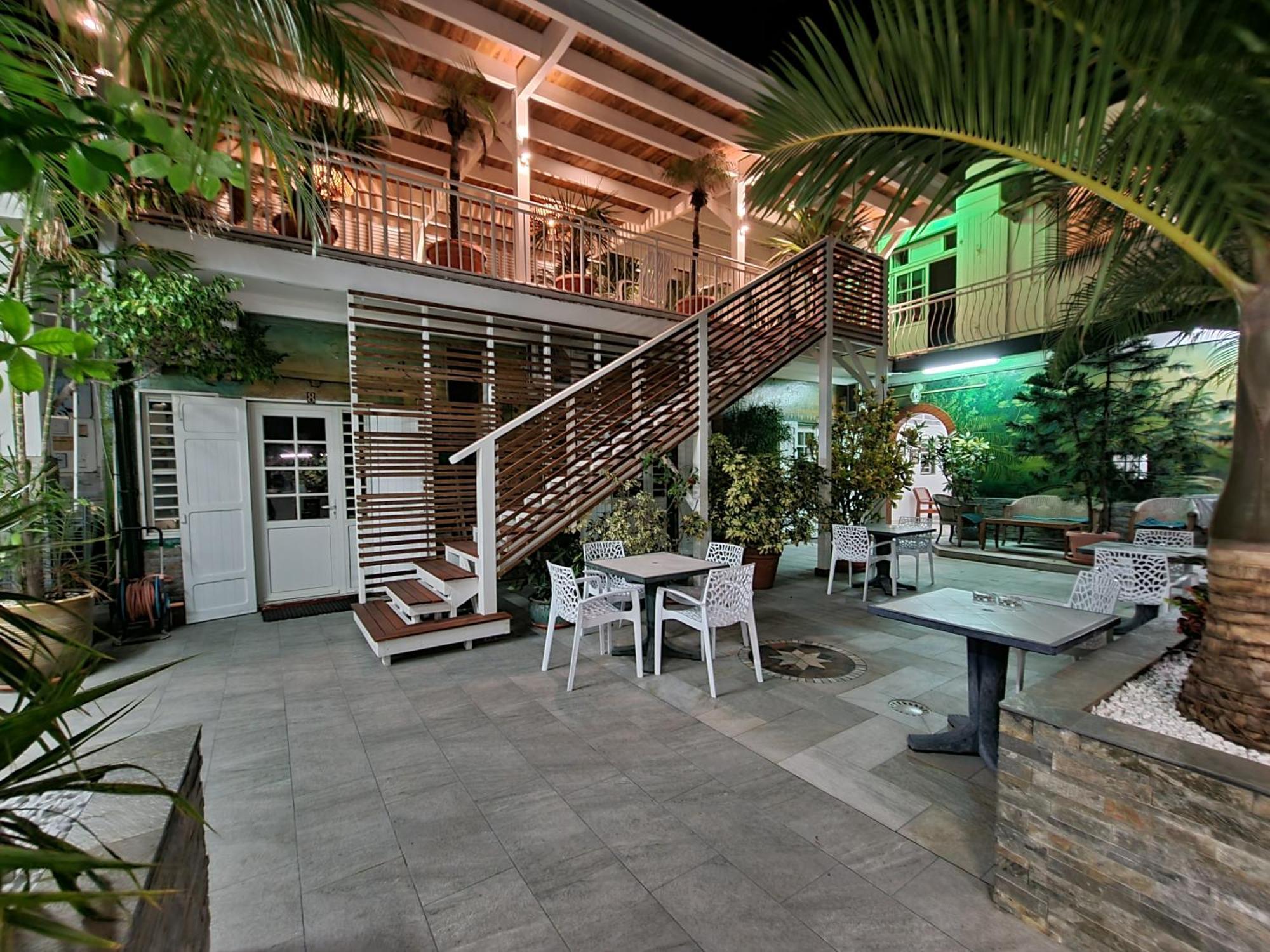 Hotel Chez Papa Daya Saint Pierre Ngoại thất bức ảnh