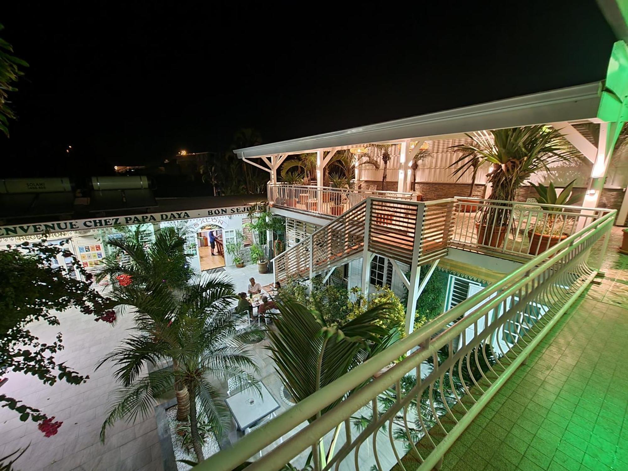 Hotel Chez Papa Daya Saint Pierre Ngoại thất bức ảnh