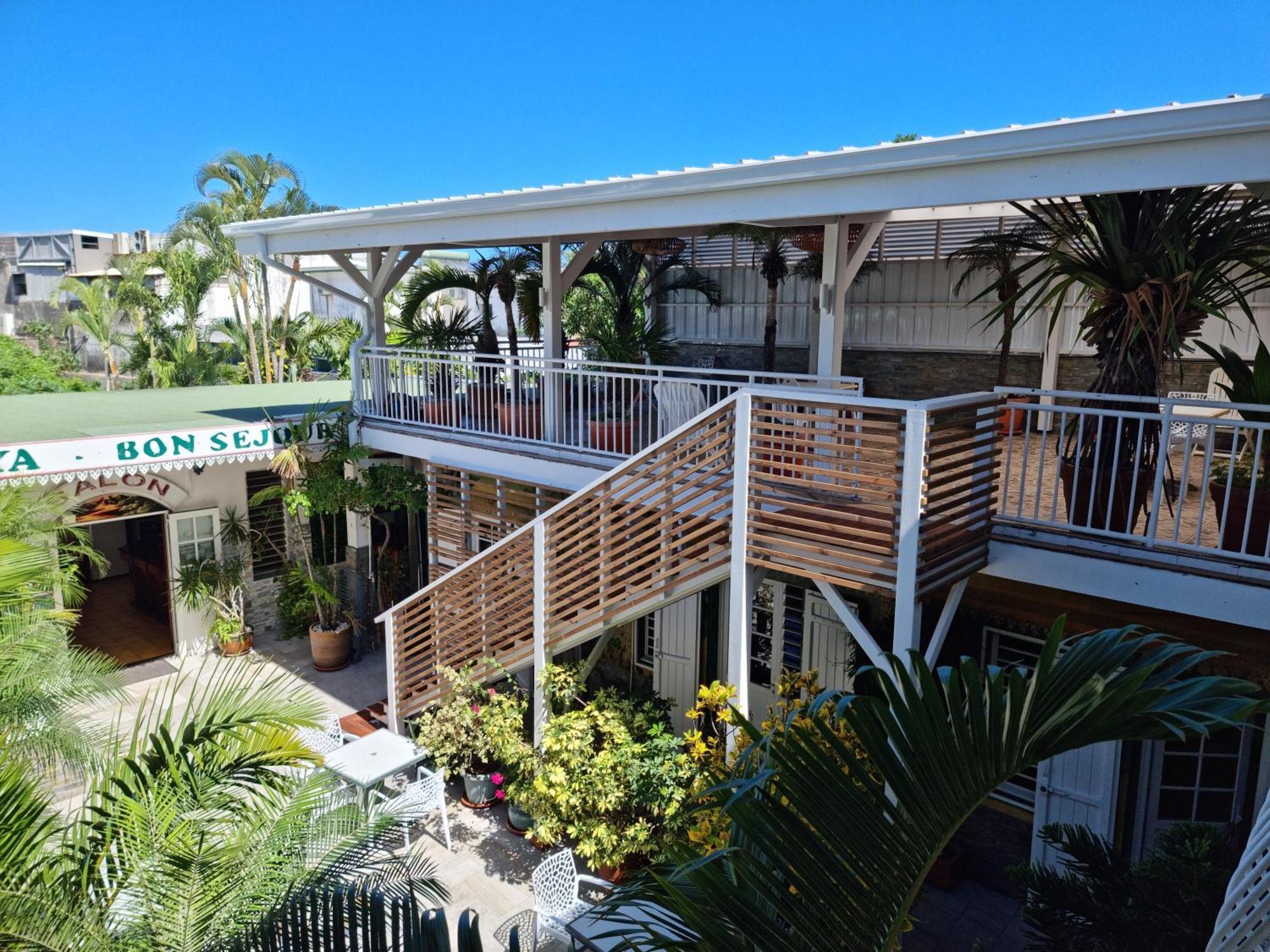 Hotel Chez Papa Daya Saint Pierre Ngoại thất bức ảnh